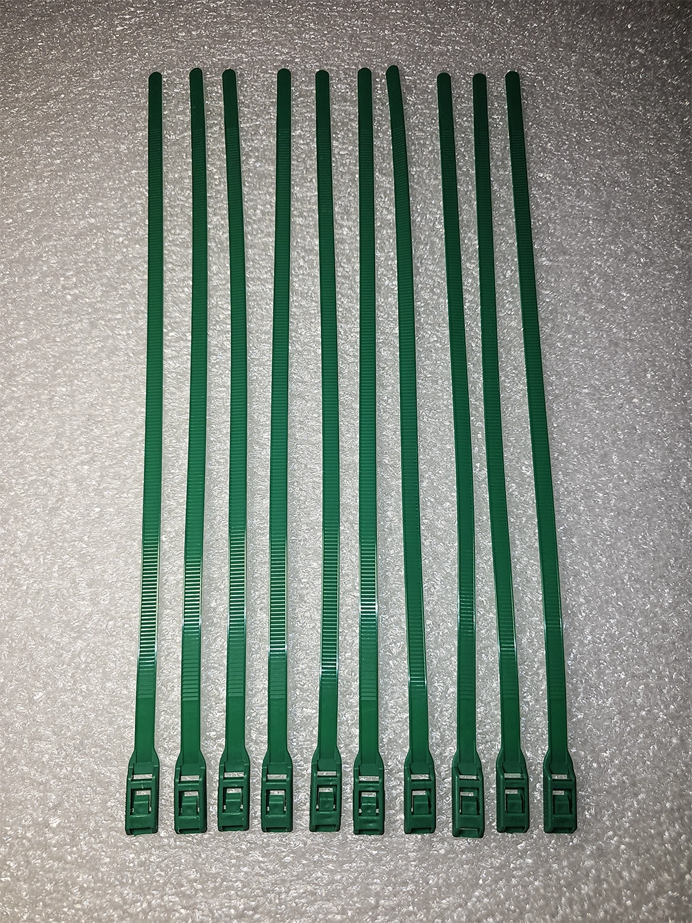 Bride din plastic – Set 100 bucăți – verde inchis -3-1 Bride din plastic – Set 100 bucăți – verde inchis -3-1