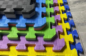 Producator locuri de joaca modulare de interior pentru copii – pardoseala tatami pardoseala tatami