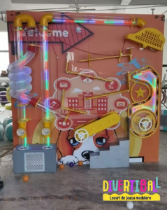 Producator locuri de joaca modulare de interior pentru copii – Perete interactiv „Pinball Perete interactiv „Pinball”